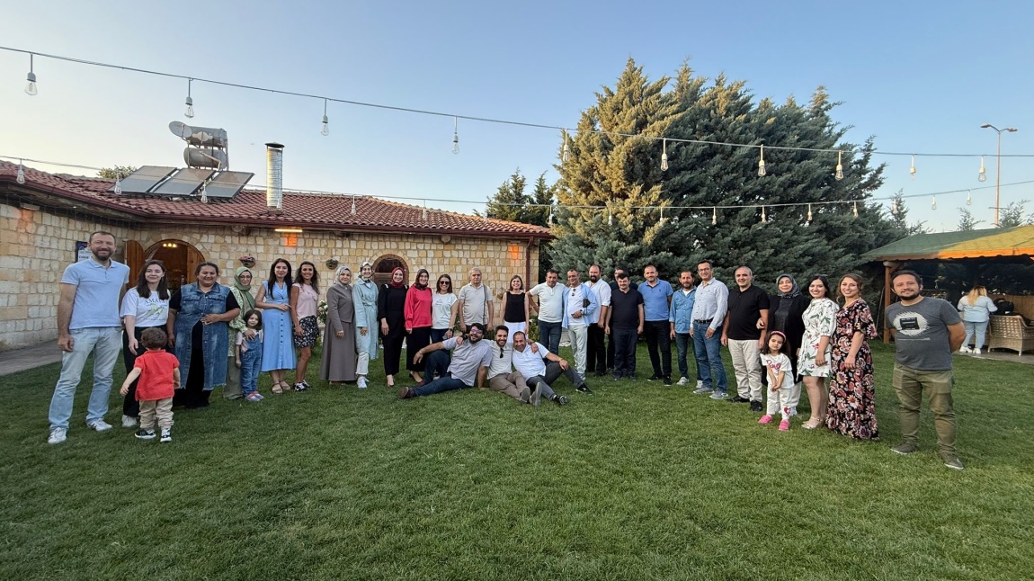 Okulumuzdan Ayrılan Öğretmenlerimize Veda Yemeği
